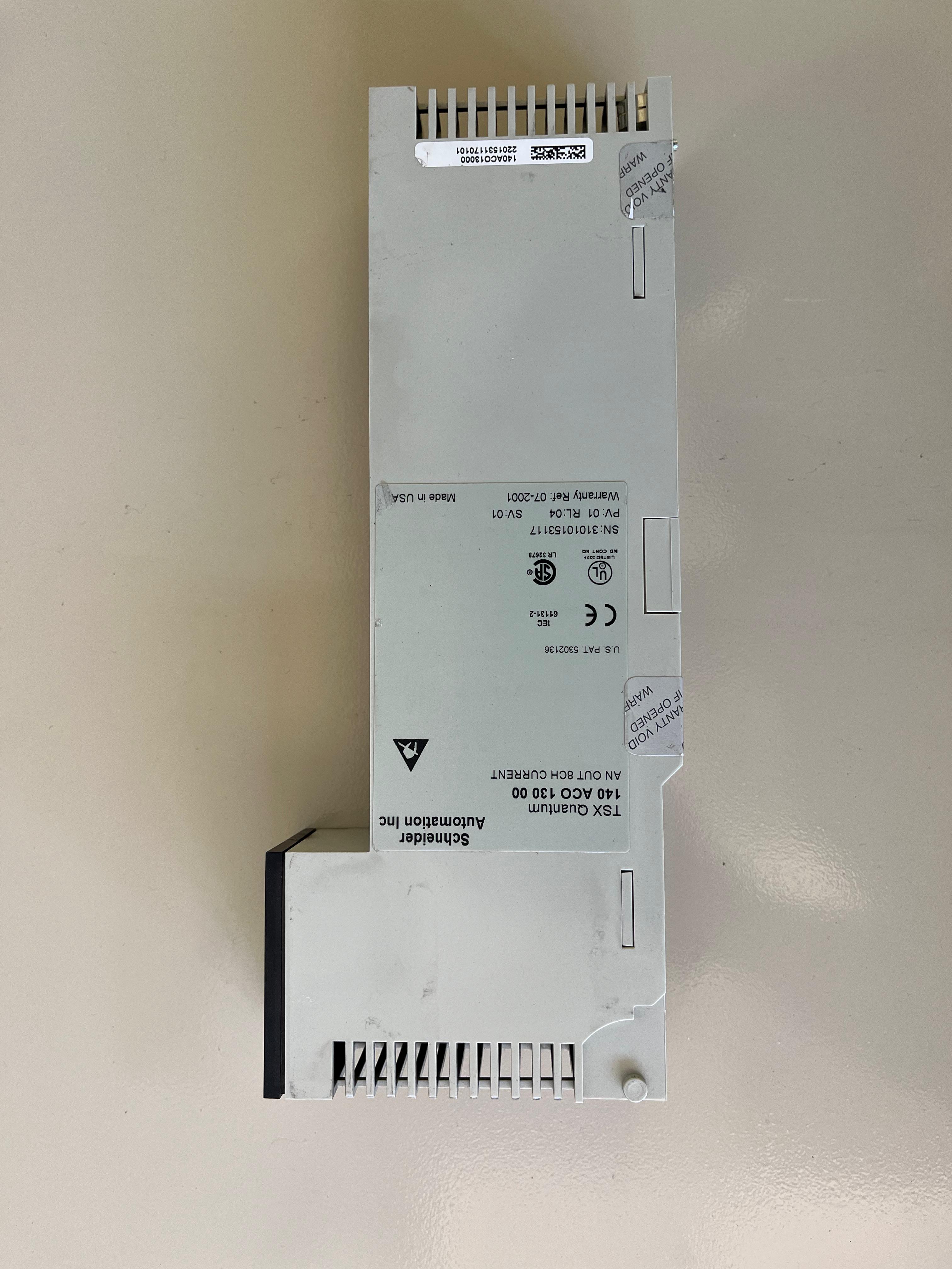 Schneider 140ACO13000 (USADO)