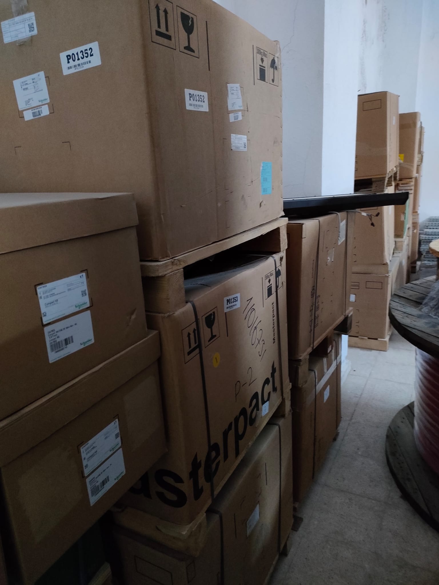 SCHNEIDER NW25H1 3P ML2E 65kA 2500A MASTERPACTO