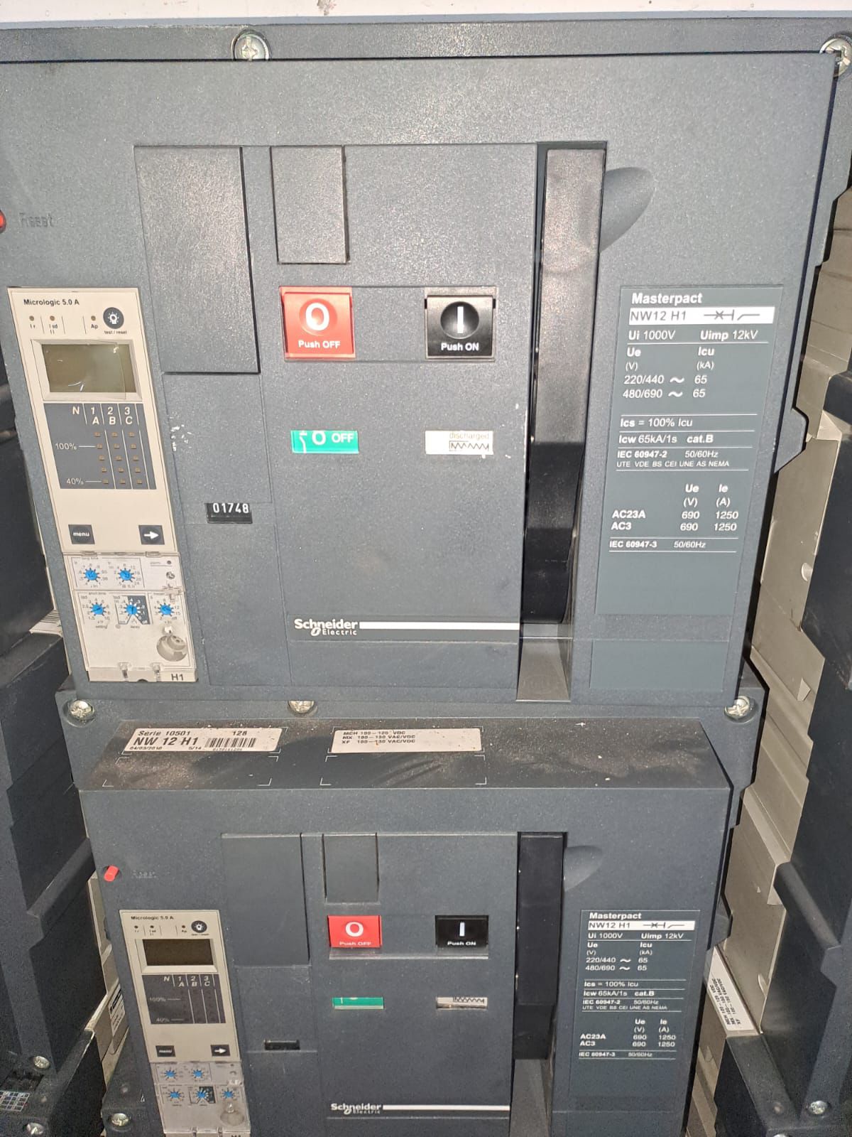 Schneider NW12H1 1200A MASTERPACT (USADO)